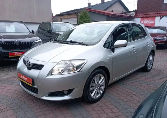 TOYOTA Auris 1.4 D-4D Luna