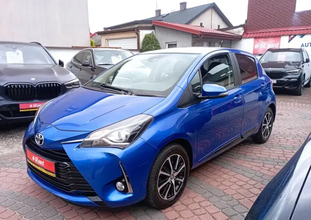 TOYOTA Yaris 1.5 Premium